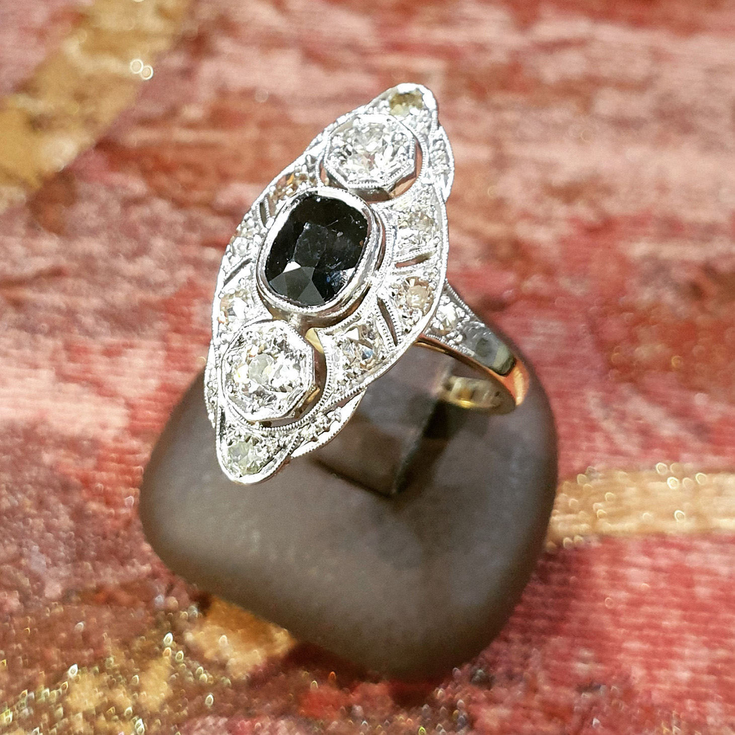 Besonderer Ring